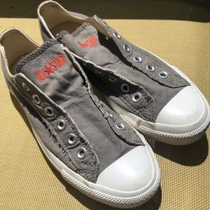 Slip on converse